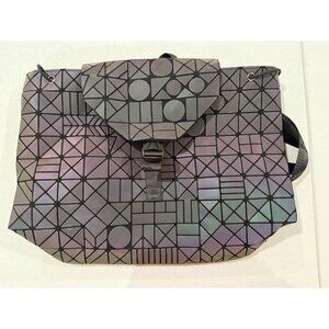 Geometric Pattern Iridescent Backpack With Adjustable Straps And Front Buckle